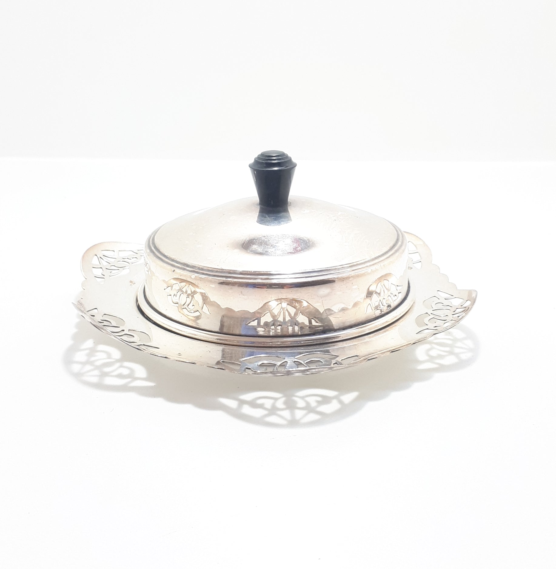 Unity EPNS Butter Dish With Bakelite Finial & Frosted Glass Inner