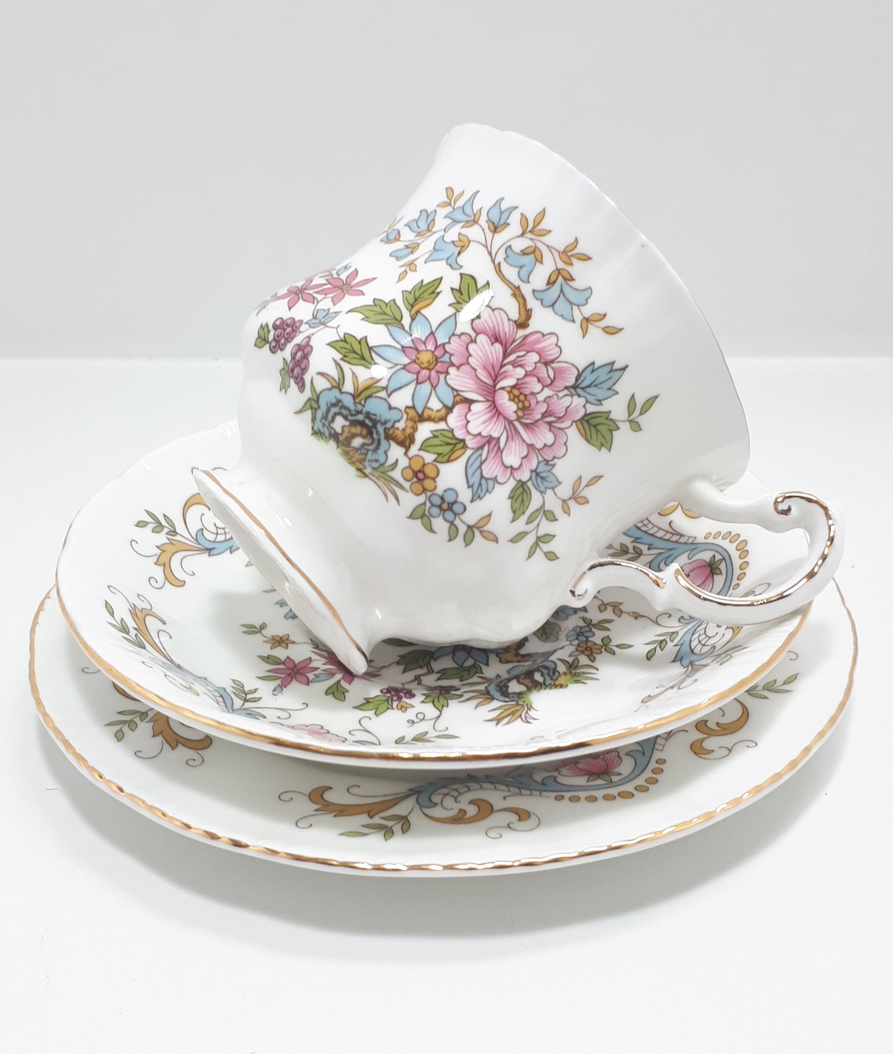 Royal Standard Tea Trio – Cup, Saucer & Tea Plate – Mandarin Pattern
