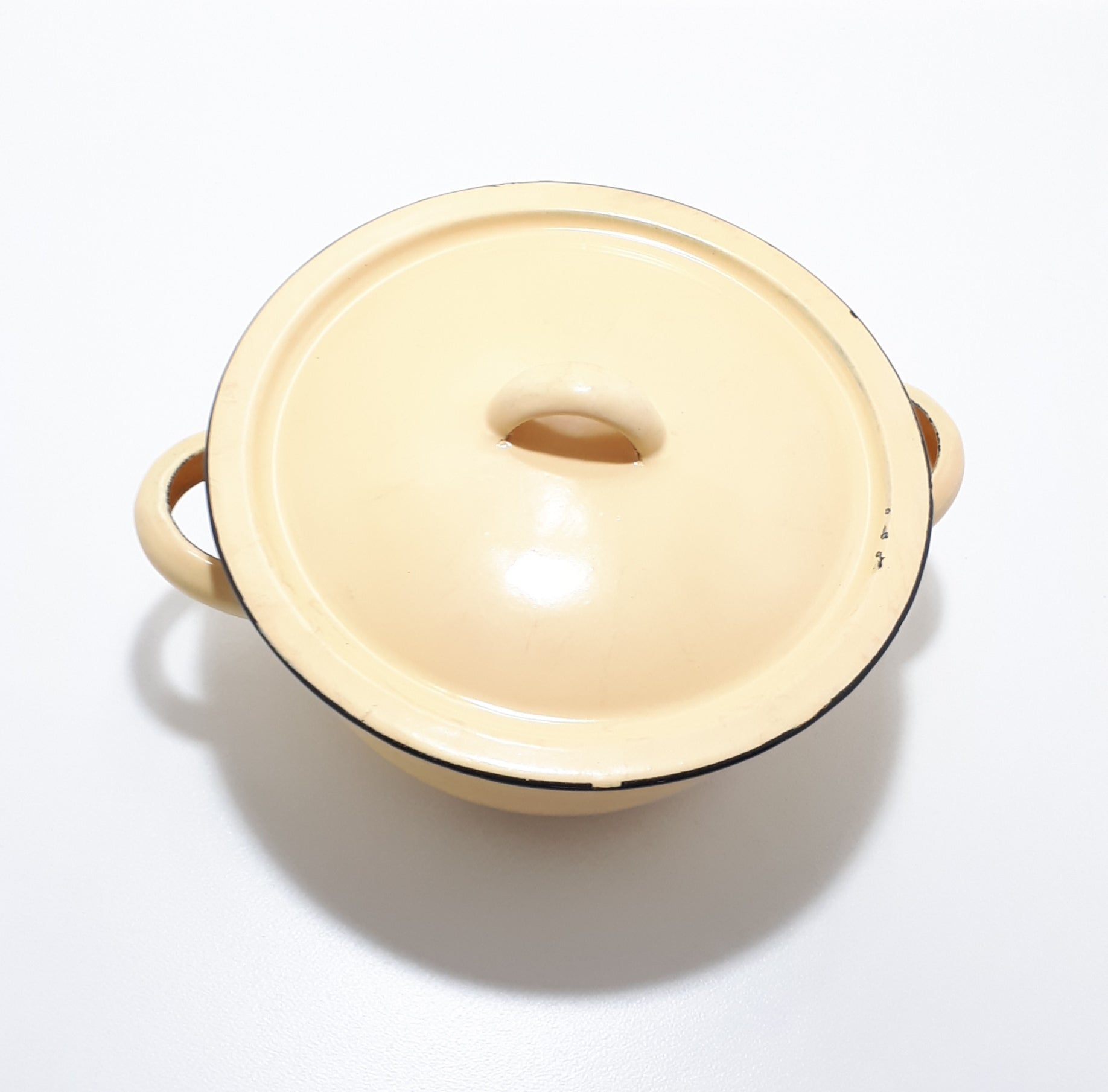 Enamel Lidded Vegetable Bowl