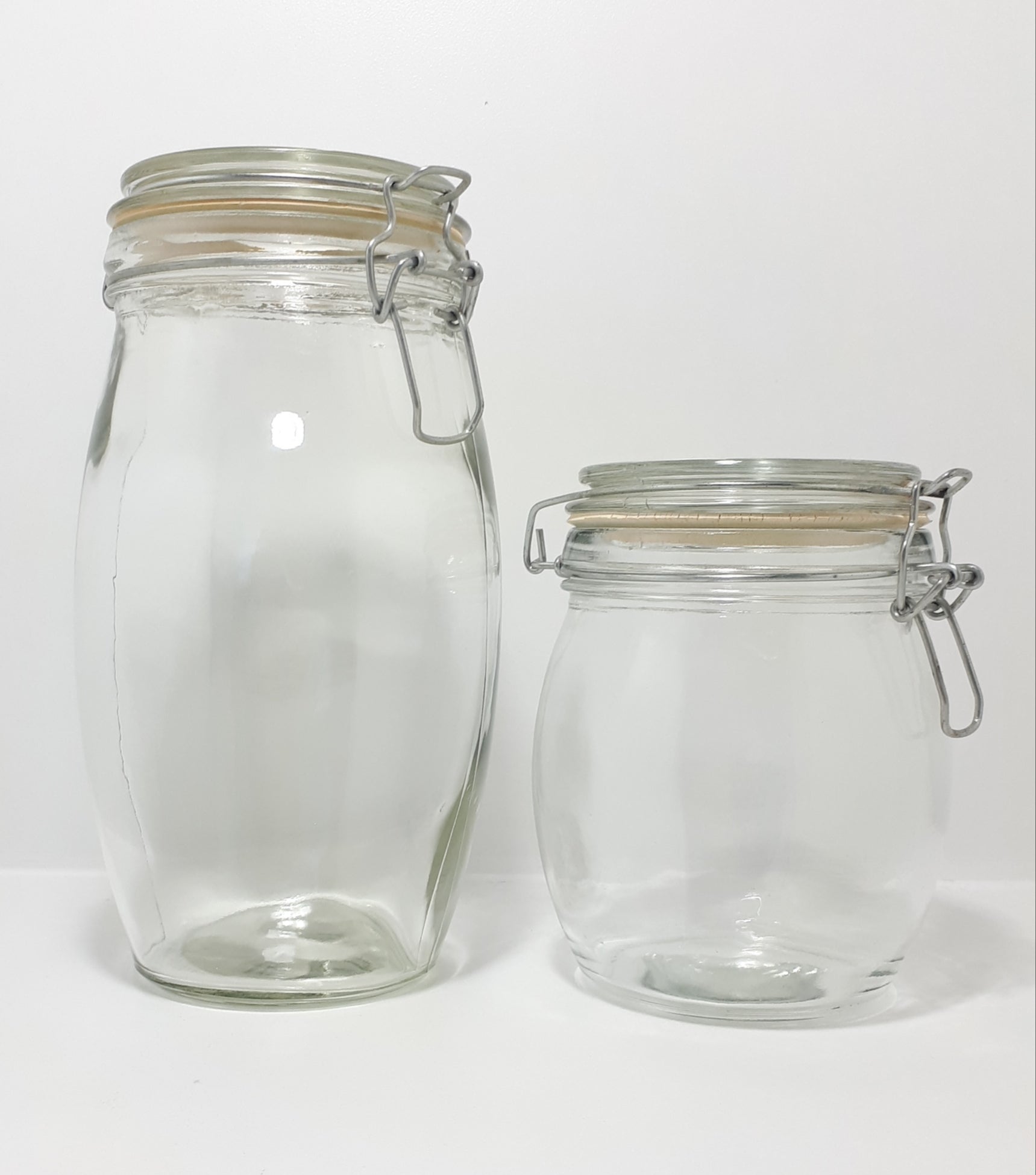 Set of 2 Glass Storage Jars With Wire Clips – Medium and Large