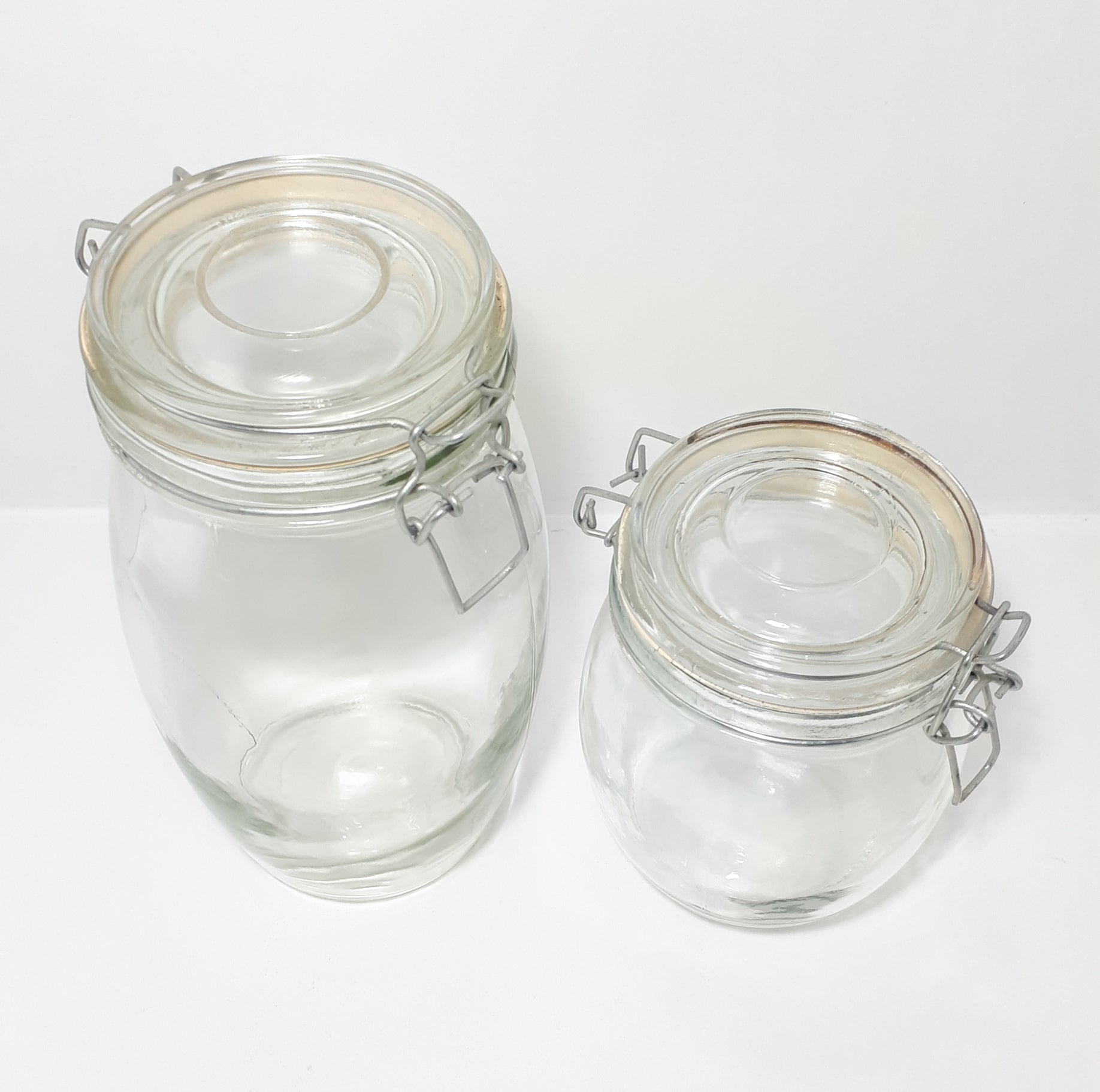 Set of 2 Glass Storage Jars With Wire Clips – Medium and Large