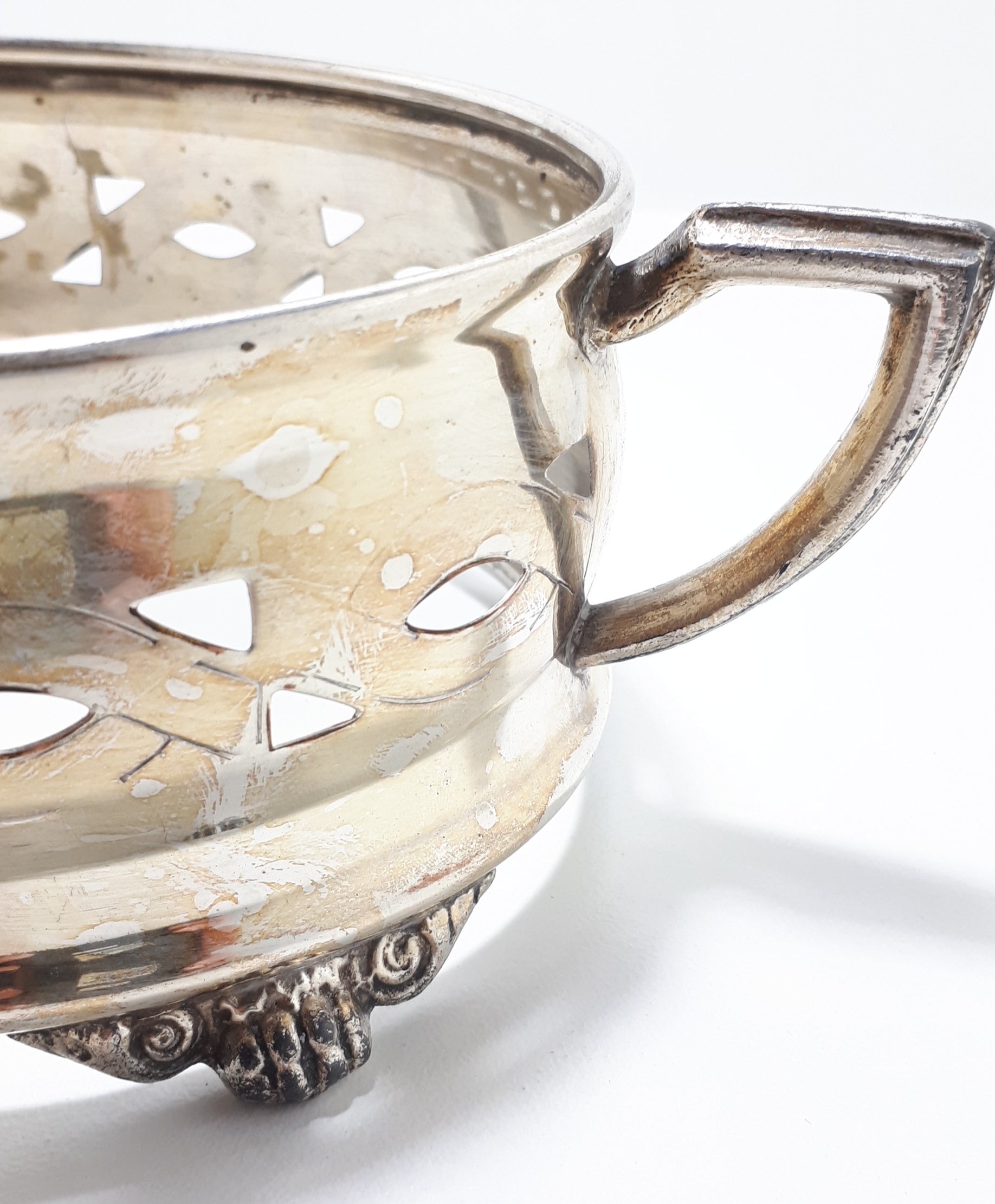 Vintage Pre 1950’s Cyrano Silver Plated Oval Shaped Casserole Stand With Paw Feet