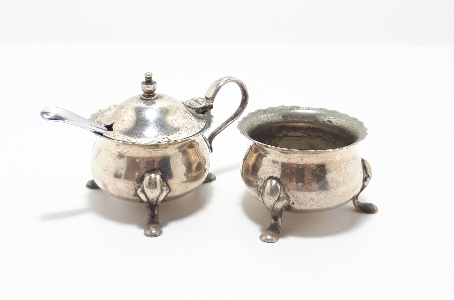 1900’s Antique Set Of Regis Plate Silver Plated Open Salt Pot & Mustard Pot With A Vintage Stainless Steel Mustard Spoon
