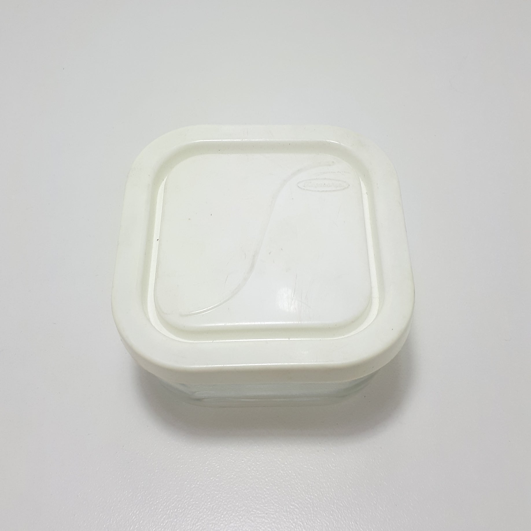 Small Squared Glass Bowl With Plastic Lid