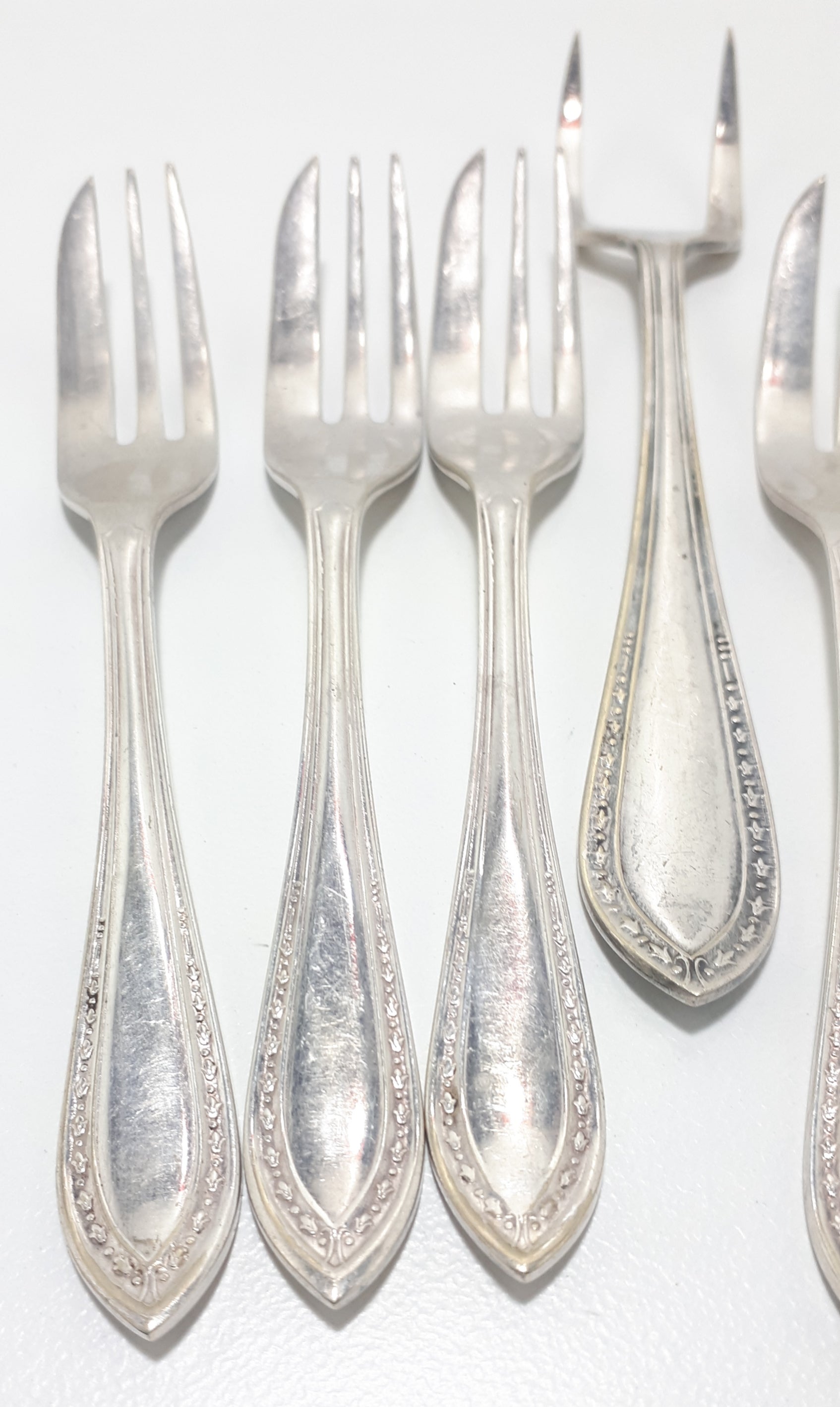 Vintage Pre 1950’s Set Of 6 Silver Plated Ell Ware, Sheffield, Cake Fork With Matching Server Fork – Countess Version Handle Design