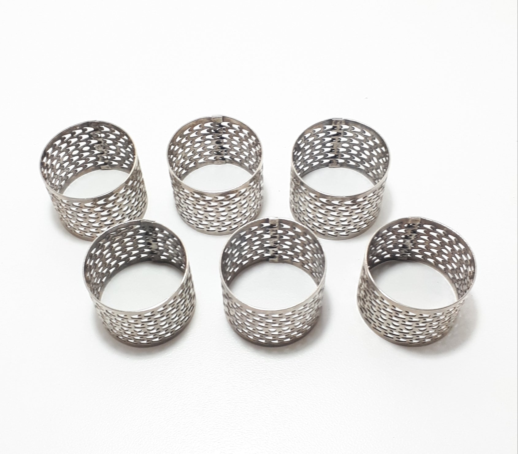 Vintage Set Of 6 Silver Plated Pierced Metal Serviette/Napkin Rings
