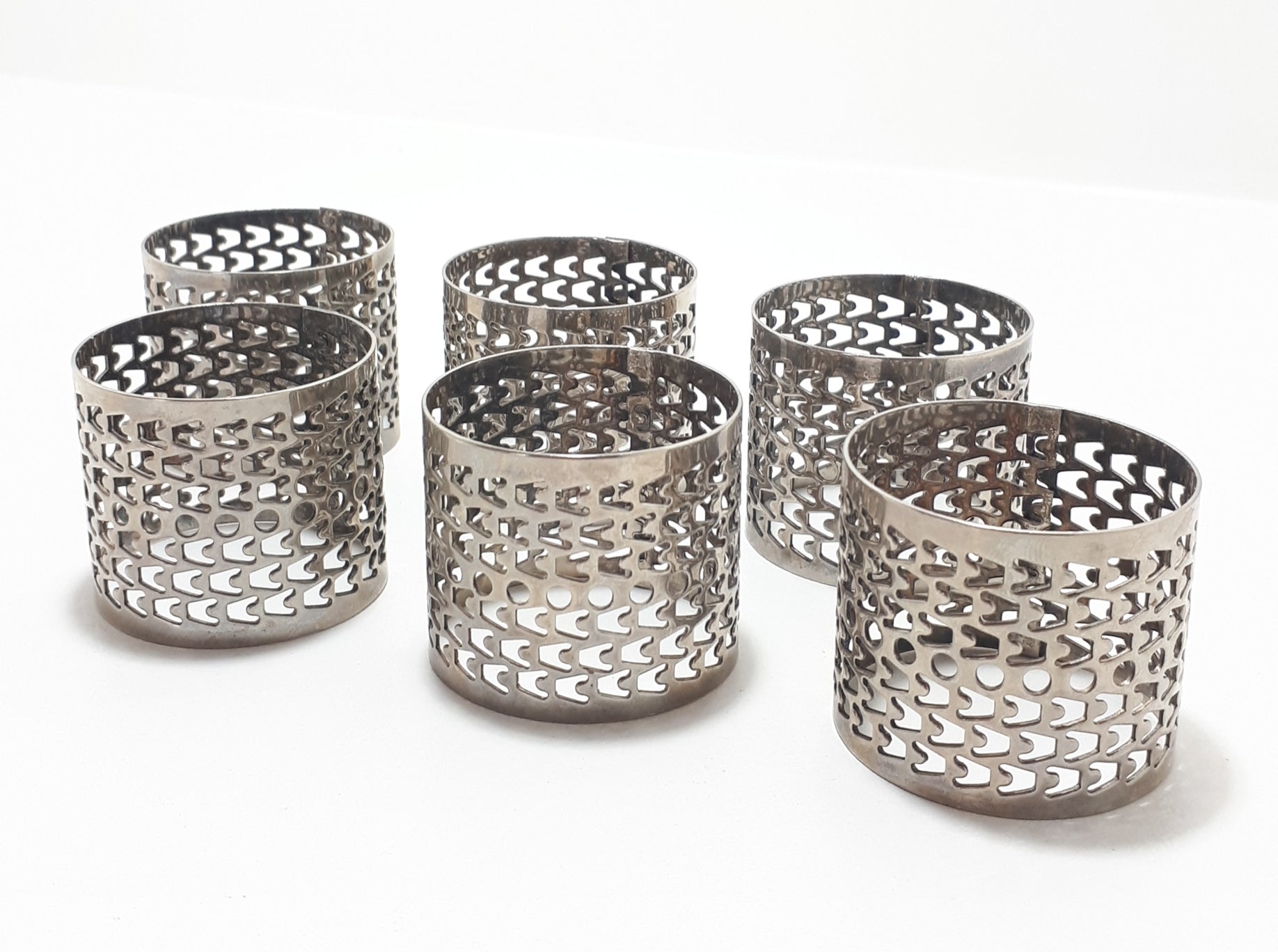 Vintage Set Of 6 Silver Plated Pierced Metal Serviette/Napkin Rings