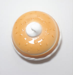 1995 Vintage Collectable Ceramic Boston Warehouse USA Bagel & Cream Cheese Lidded Bowl