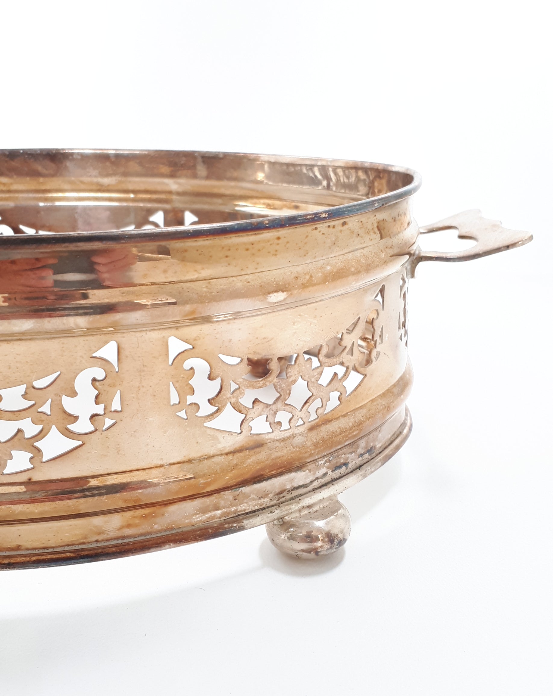 Vintage 1929 – 1947 William James Myatt & Co. (Manco Plate), Birmingham, Pierced Metal Silver Plated Oval Casserole Dish Stand
