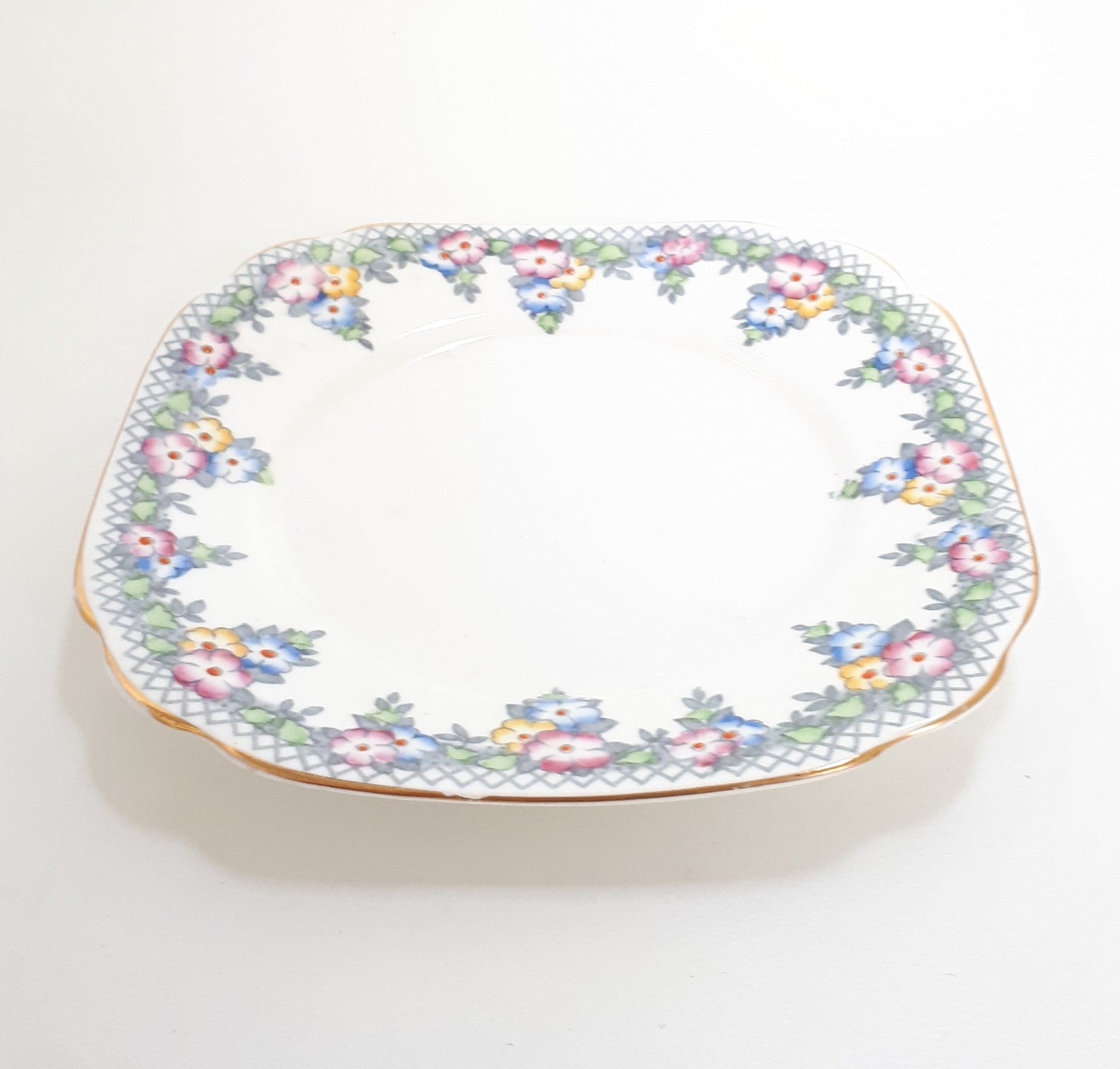 Vintage 1940’s Back Stamp Royal Albert “Trellis” (1546) Pattern Tea Plate – Countess Shape