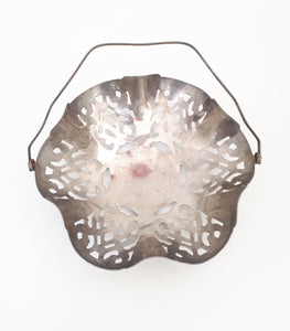 Silver Plated Elweco Presentation Dish With Swing Handle