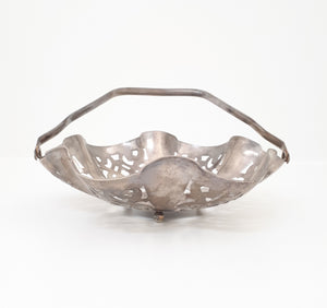 Silver Plated Elweco Presentation Dish With Swing Handle