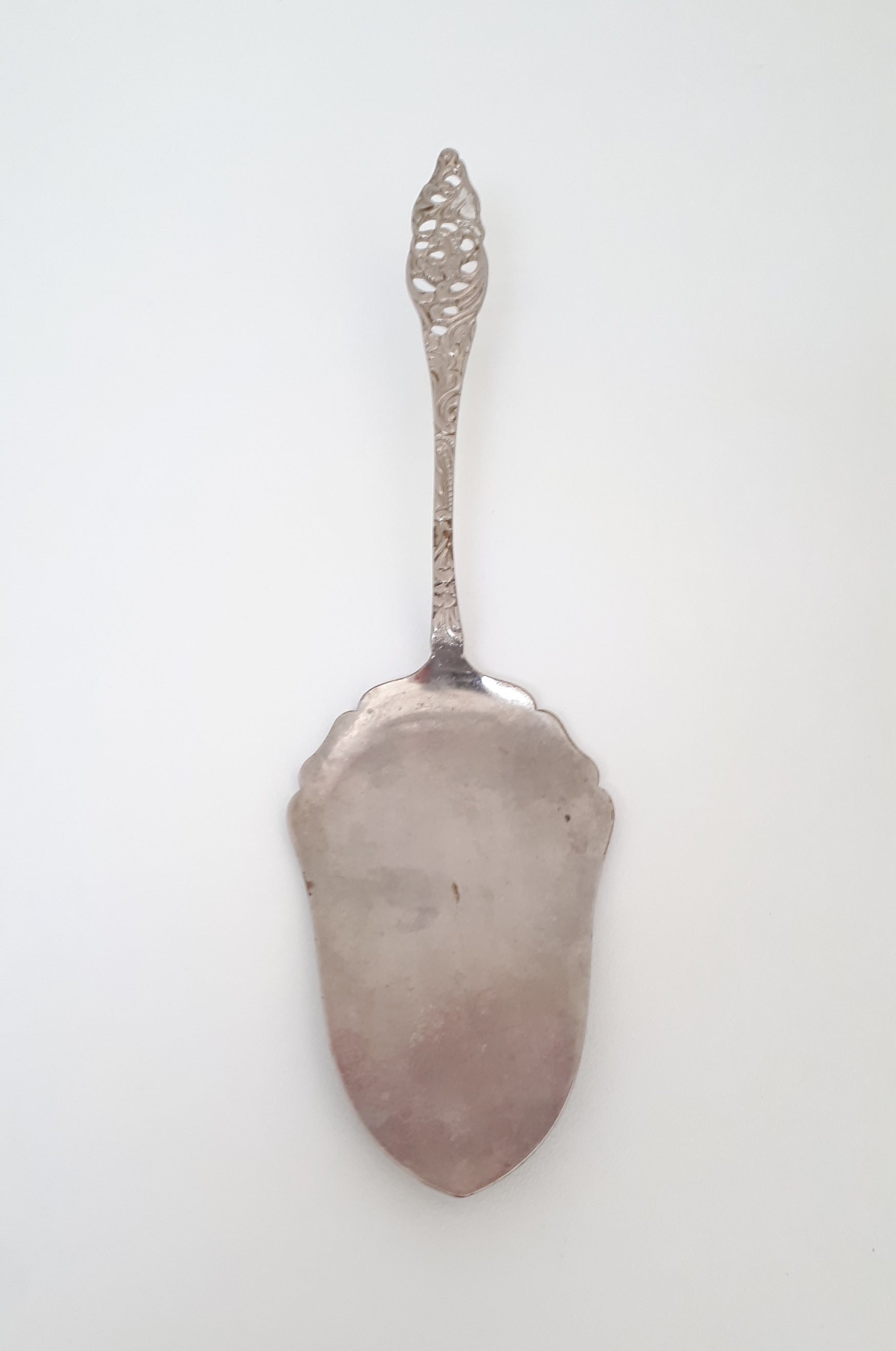 Vintage Dutch Silver Plated Cake Lifter With Parisienne Lace Handle Design