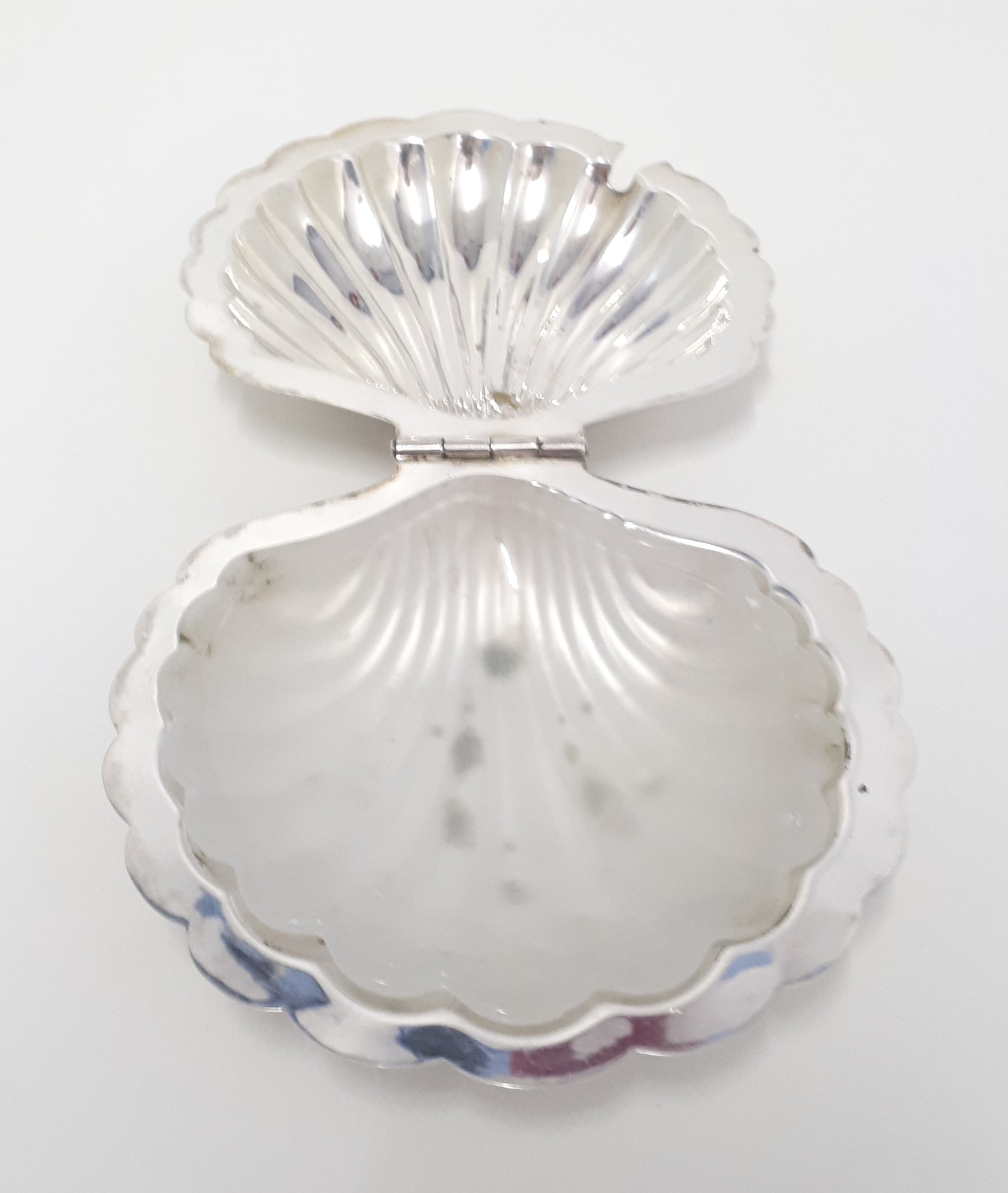 Vintage Silver Plated Shell Butter Dish With Frosted Glass Liner