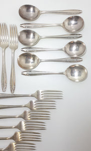 18 Piece 1950-1960’s Vintage Silver Plated Priestley & Moore Ltd., Sheffield Cutlery Set – Anniversary Handle Design