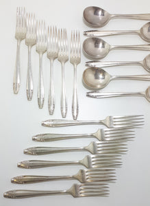 18 Piece 1950-1960’s Vintage Silver Plated Priestley & Moore Ltd., Sheffield Cutlery Set – Anniversary Handle Design