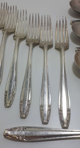 18 Piece 1950-1960’s Vintage Silver Plated Priestley & Moore Ltd., Sheffield Cutlery Set – Anniversary Handle Design