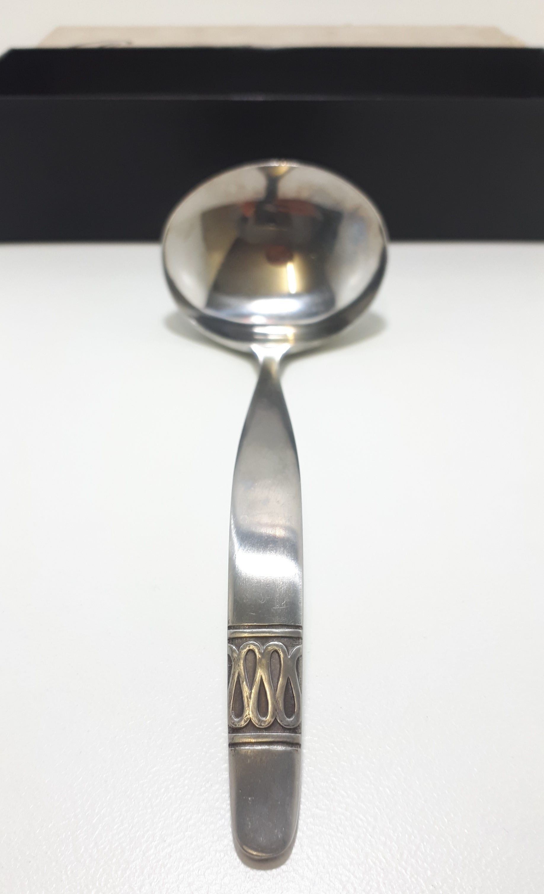 Vintage Boxed & Unused Stainless Steel Sauce / Gravy Ladle With Lynne Handle Design