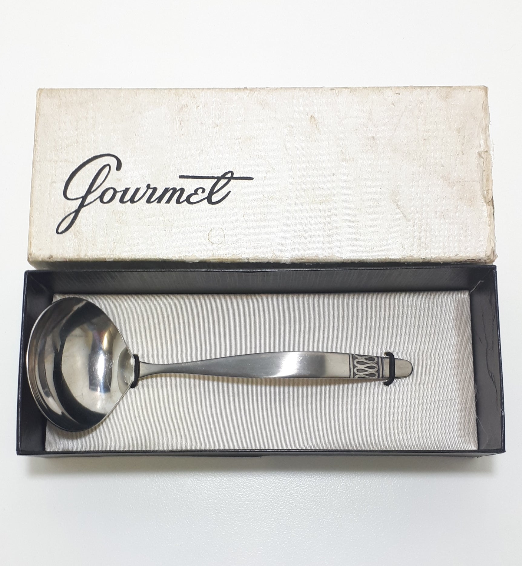 Vintage Boxed & Unused Stainless Steel Sauce / Gravy Ladle With Lynne Handle Design