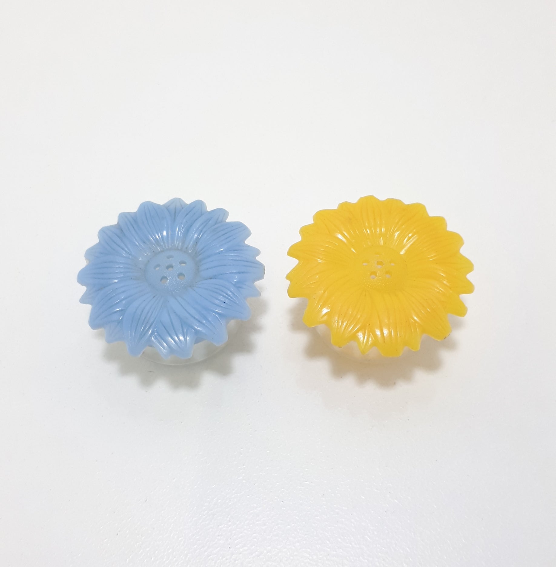 Small Acrylic Floral Picnic Salt & Pepper Shaker Set