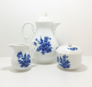 Czechoslovakian Flow Blue Dubí u Teplic (1945-1989) Tea Service Set – Tea Pot, Creamer & Lidded Sugar Bowl