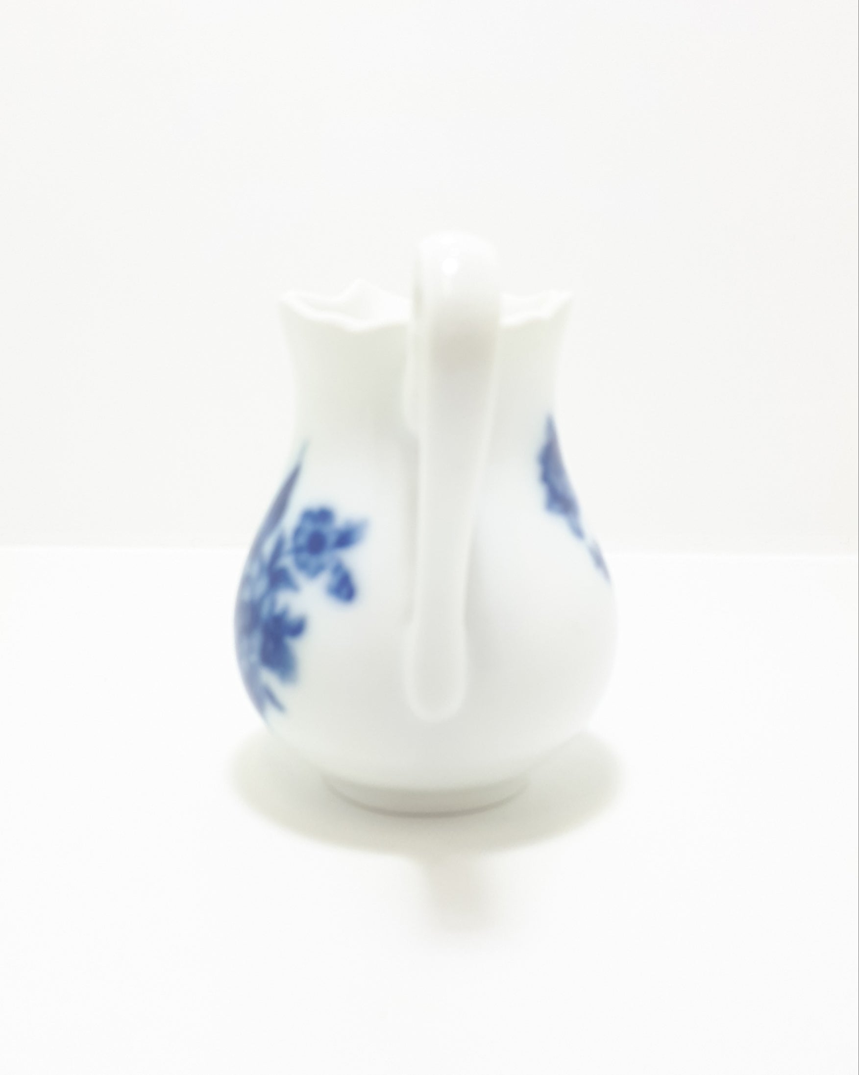 Czechoslovakian Flow Blue Dubí u Teplic (1945-1989) Tea Service Set – Tea Pot, Creamer & Lidded Sugar Bowl