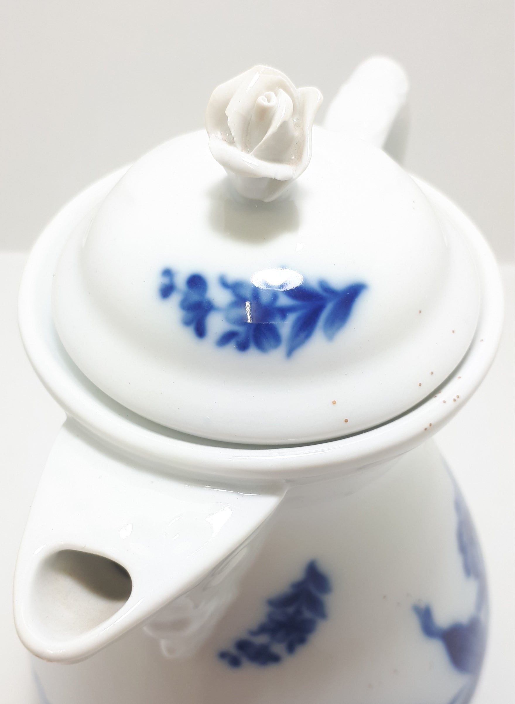 Czechoslovakian Flow Blue Dubí u Teplic (1945-1989) Tea Service Set – Tea Pot, Creamer & Lidded Sugar Bowl