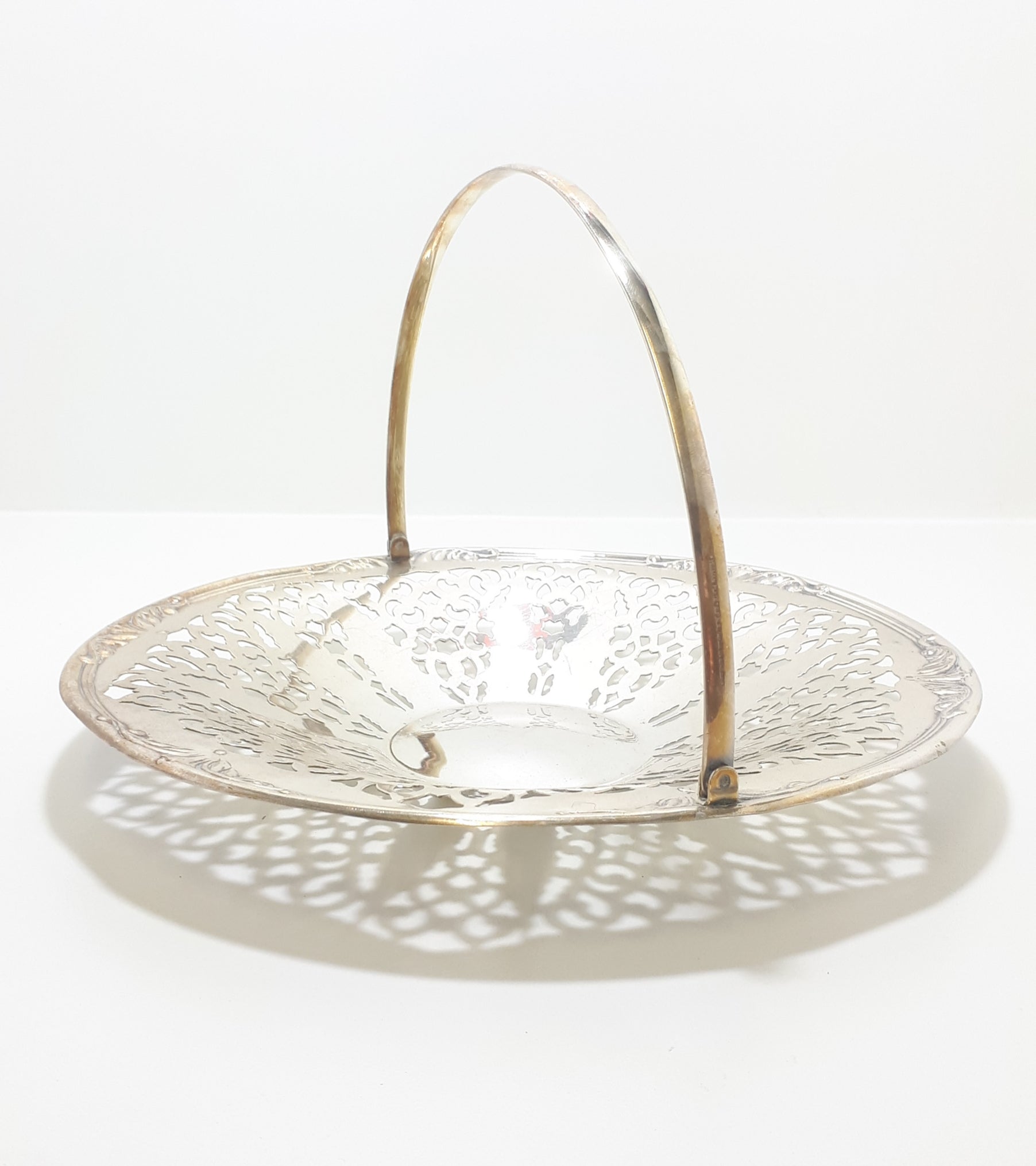 Yeoman EPNS Silver Plated Reticulated Pierced Metal Basket With Swing Handle