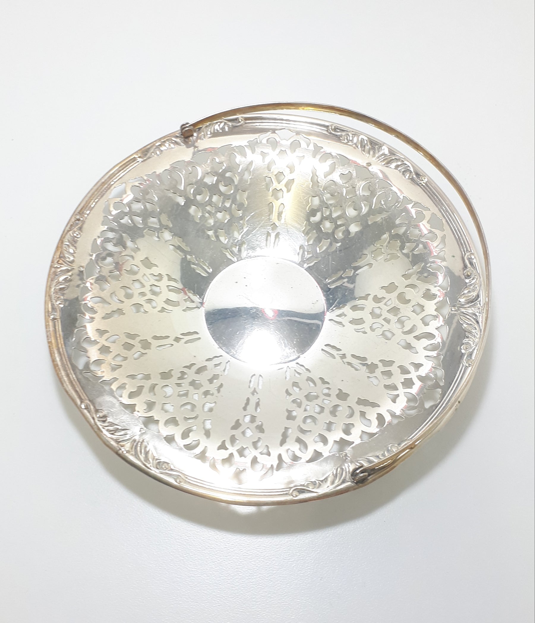 Yeoman EPNS Silver Plated Reticulated Pierced Metal Basket With Swing Handle