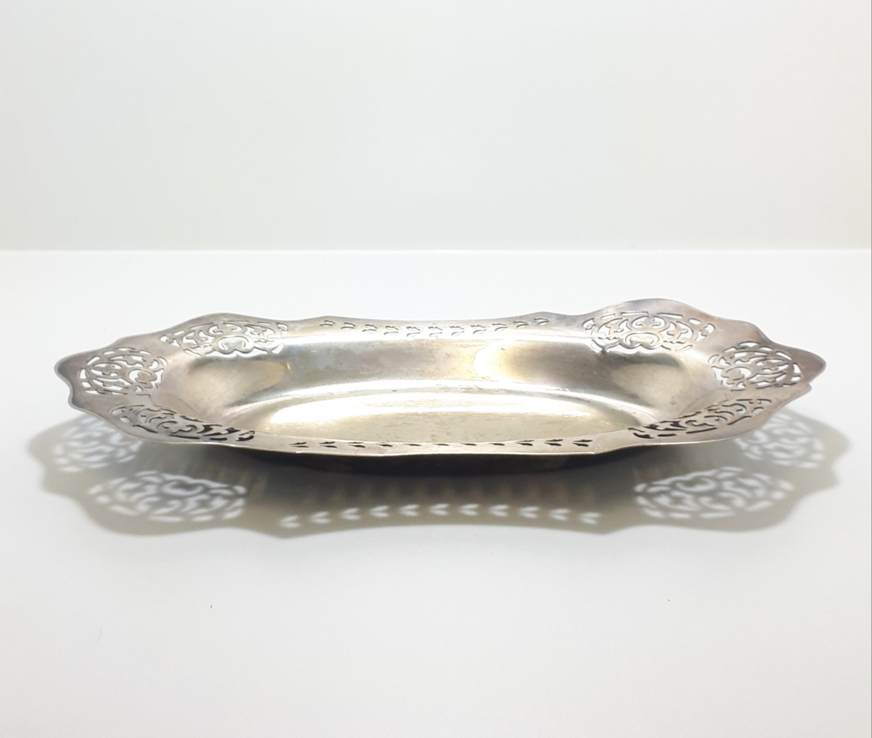 Vintage Silver Plated Reticulated Pierced Van Riebeeck Plate Presentation Dish