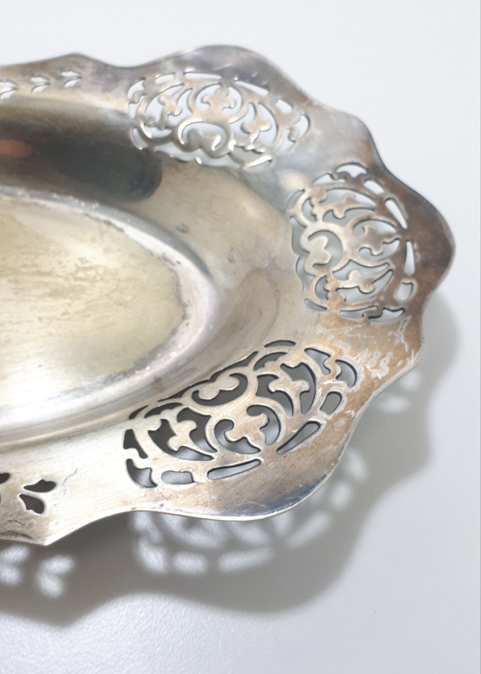 Vintage Silver Plated Reticulated Pierced Van Riebeeck Plate Presentation Dish