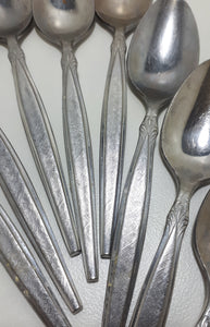 Vintage Set Of 8 Eetrite Stainless Steel Tea Spoons – Peeress Handle Design