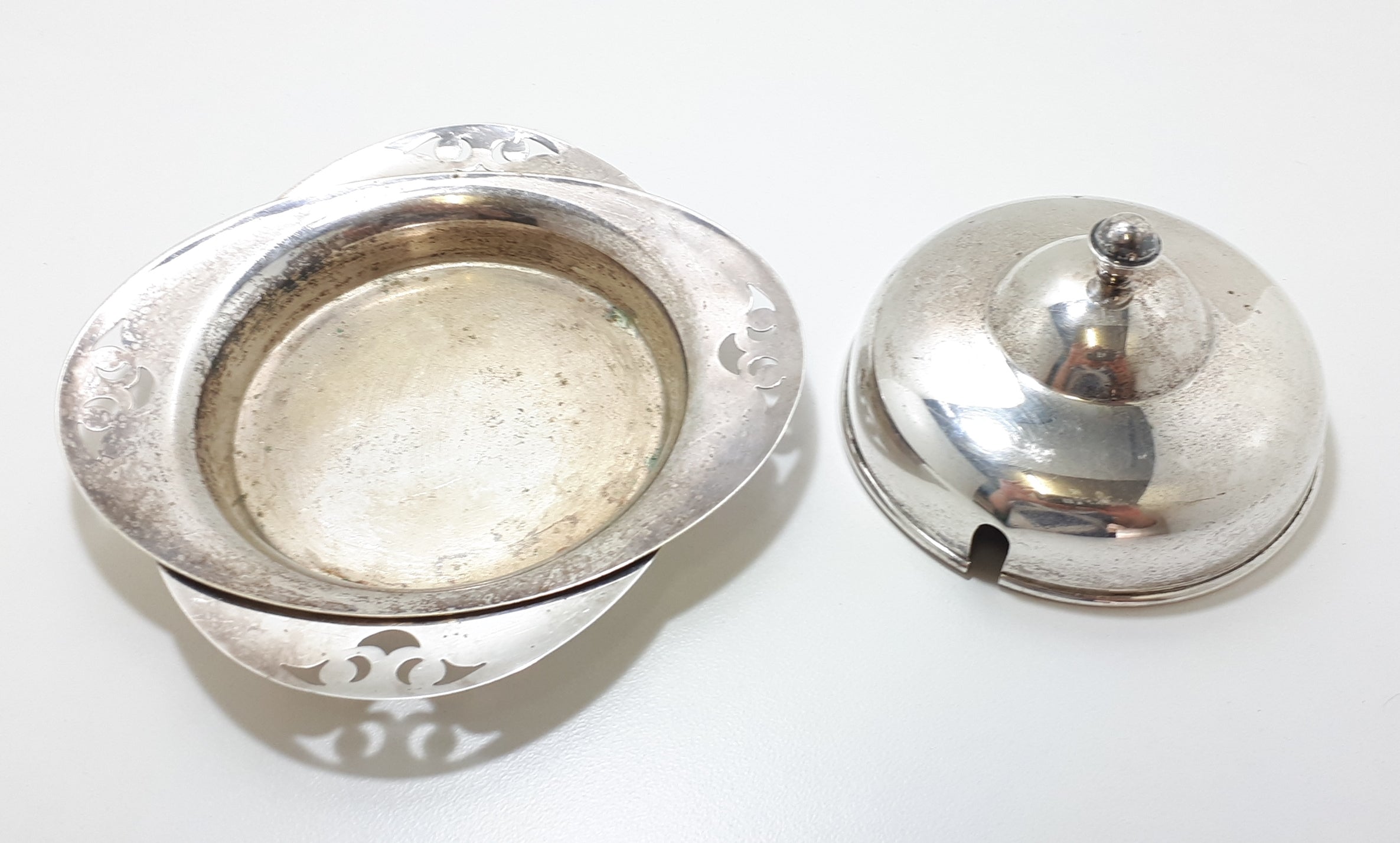 Unique Vintage 3 Piece Yeoman Plate Silver Plated Butter Dish