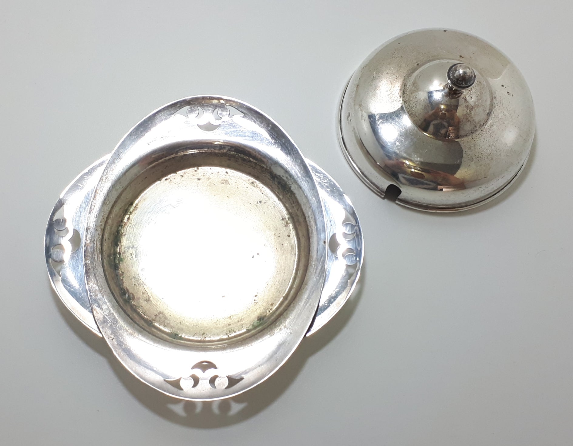 Unique Vintage 3 Piece Yeoman Plate Silver Plated Butter Dish