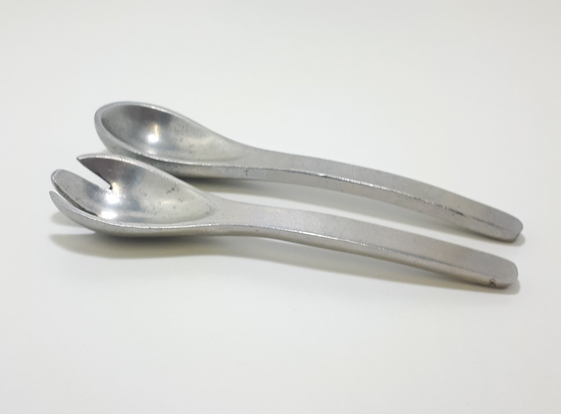 Contemporary Set Of Designer Salad Servers (Aluminium Like)