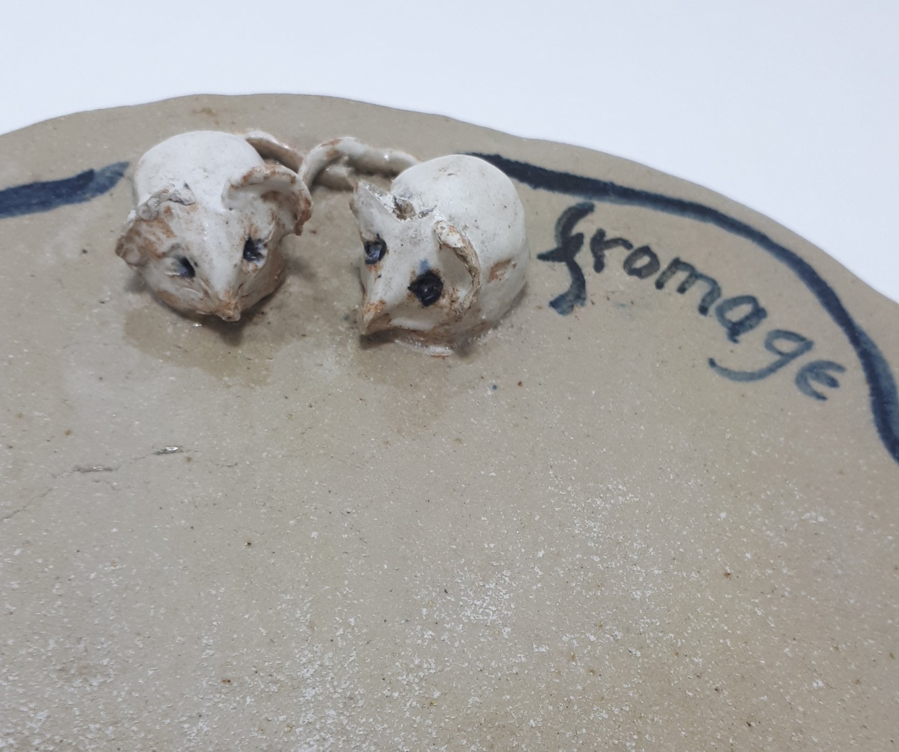 Vintage Ceramic Pottery Cheese Board With Mice Figurines - Fromage