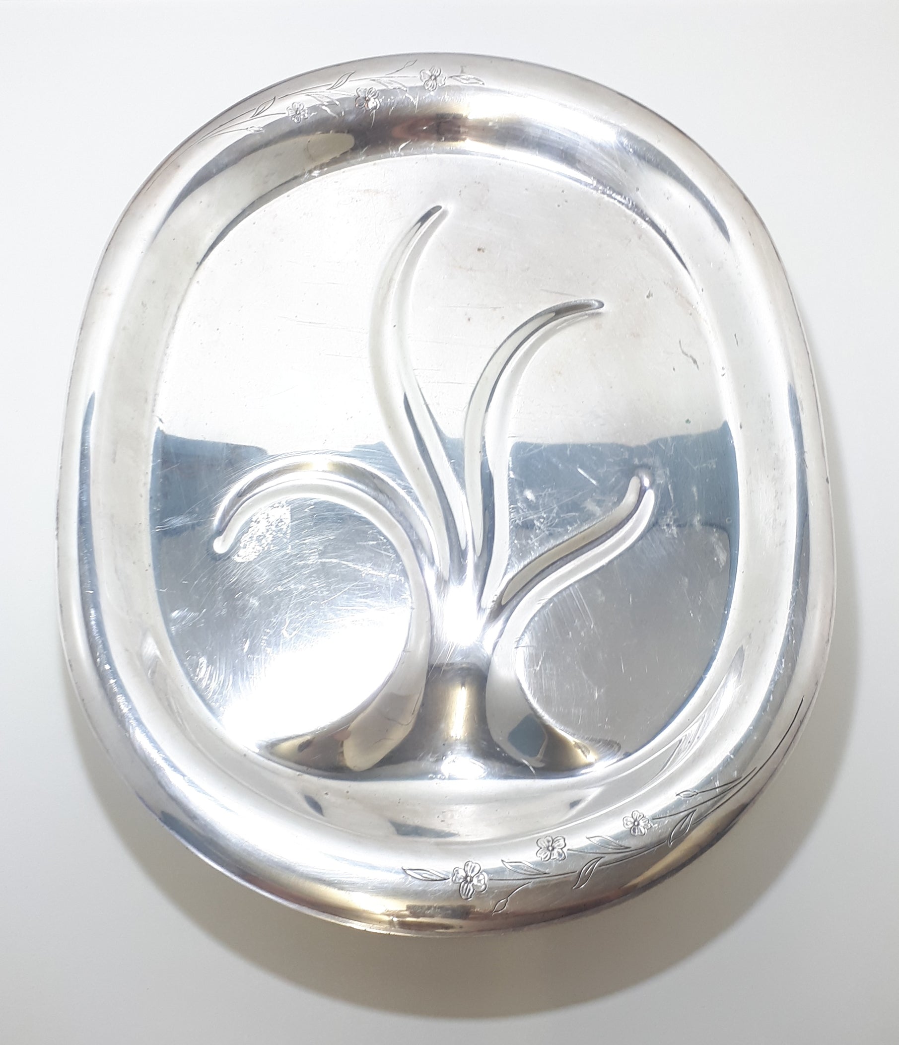 Large Vintage Oval Shaped & Scroll Footed Silver Plated Carving Tray With Drip Well