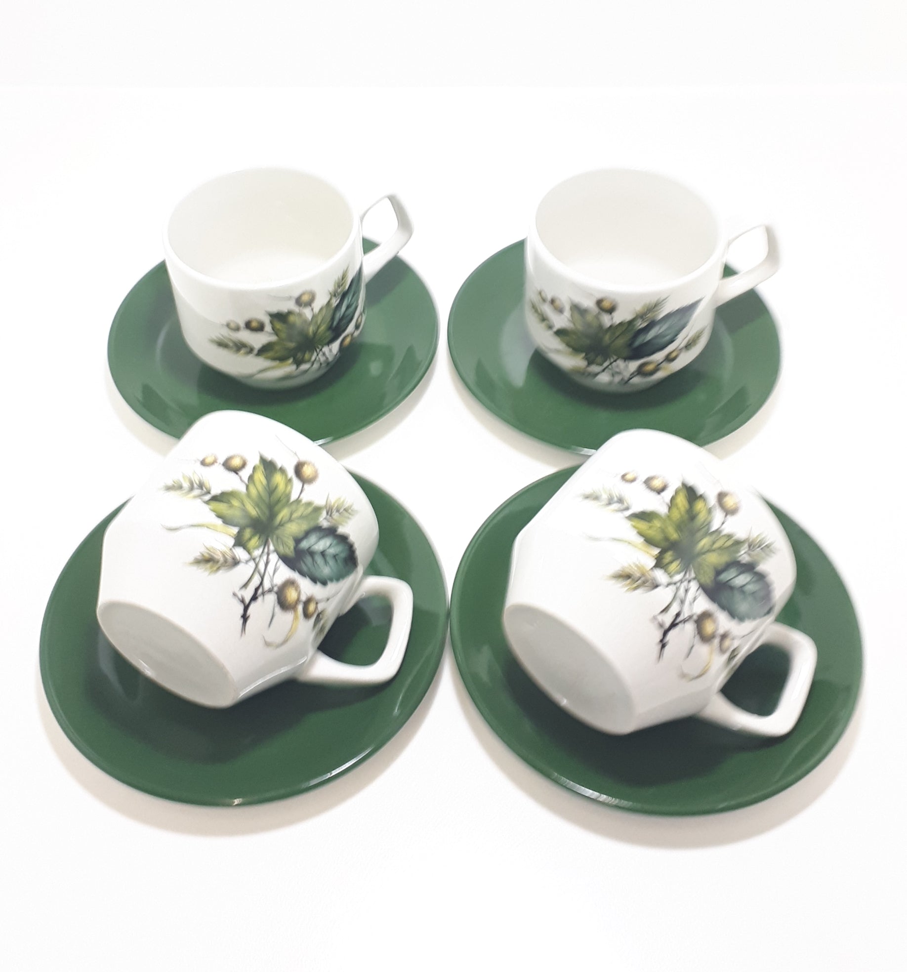 Retro & Vintage 1970’s Wood & Sons Alpine Ironstone Set Of Four Coffee Cups & Saucers – Sherwood Pattern