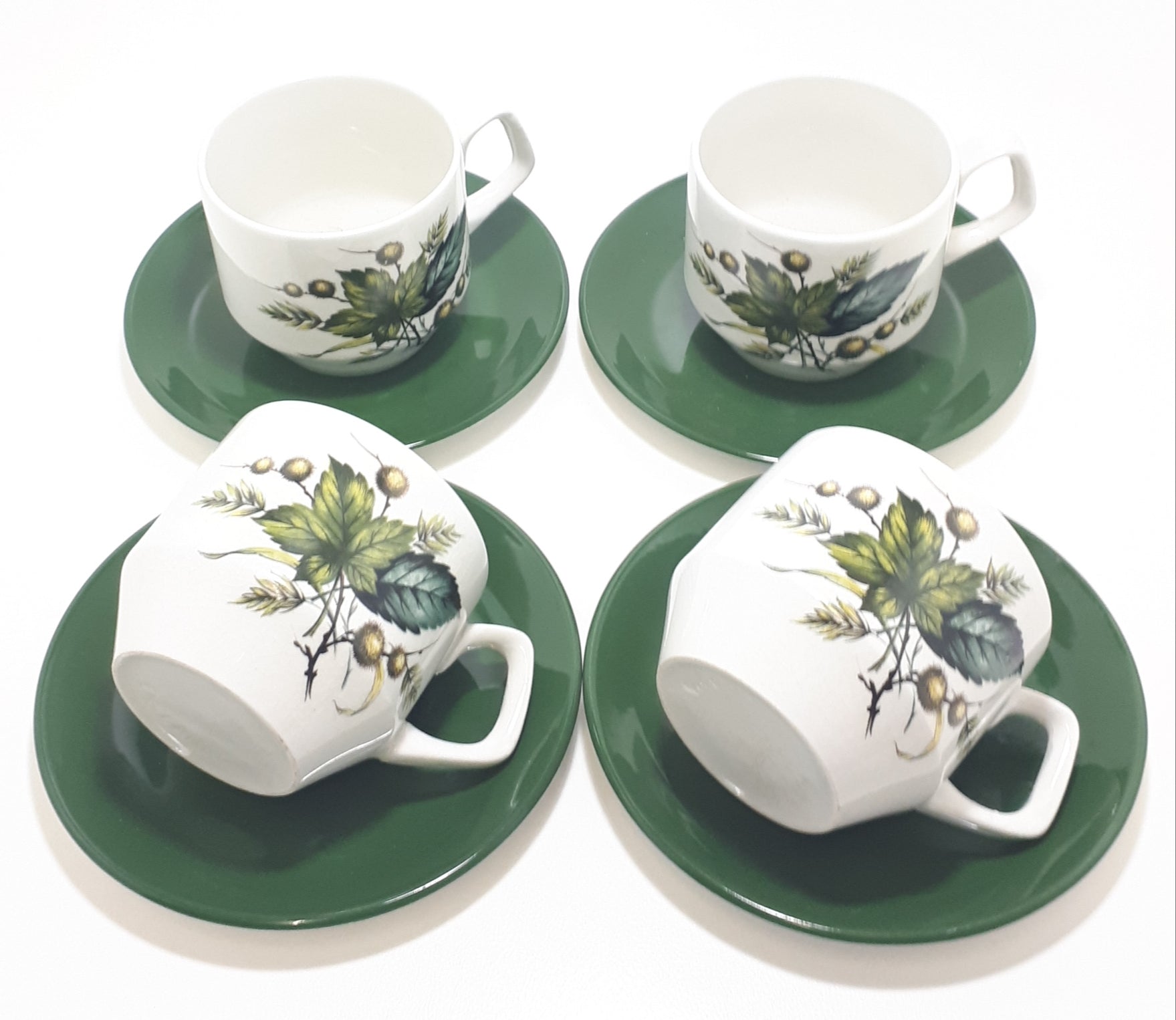 Retro & Vintage 1970’s Wood & Sons Alpine Ironstone Set Of Four Coffee Cups & Saucers – Sherwood Pattern