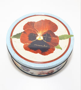 Collectable Vintage Biscuit Tin – Romantic Flowers