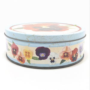 Collectable Vintage Biscuit Tin – Romantic Flowers