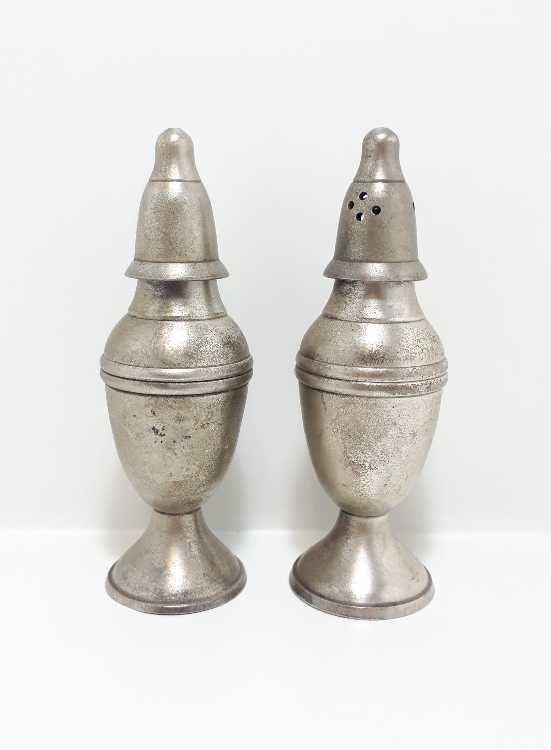 Vintage 1960-1970’s Set Of Silver Plated Art Deco Salt & Pepper Shakers