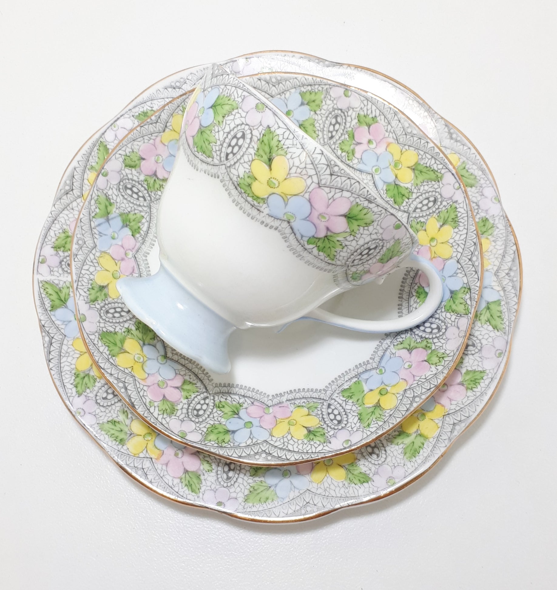 Rare Vintage 1930 – 1940’s Set of Salisbury Fine Bone China Tea Trios (Cups, Saucers & Tea Plates) & Biscuit Plate