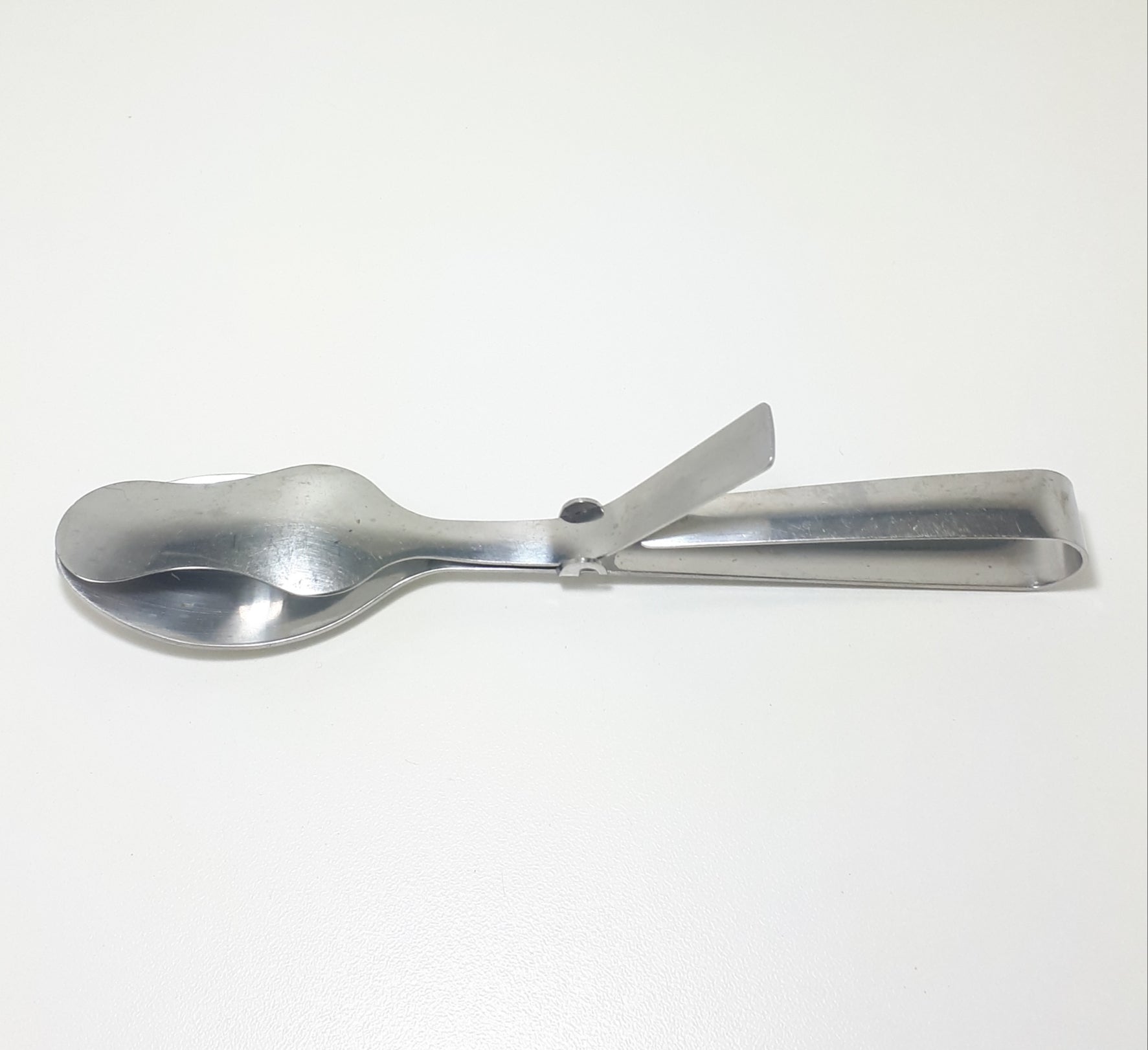 Stainless Steel Tensile Action Salad Tong