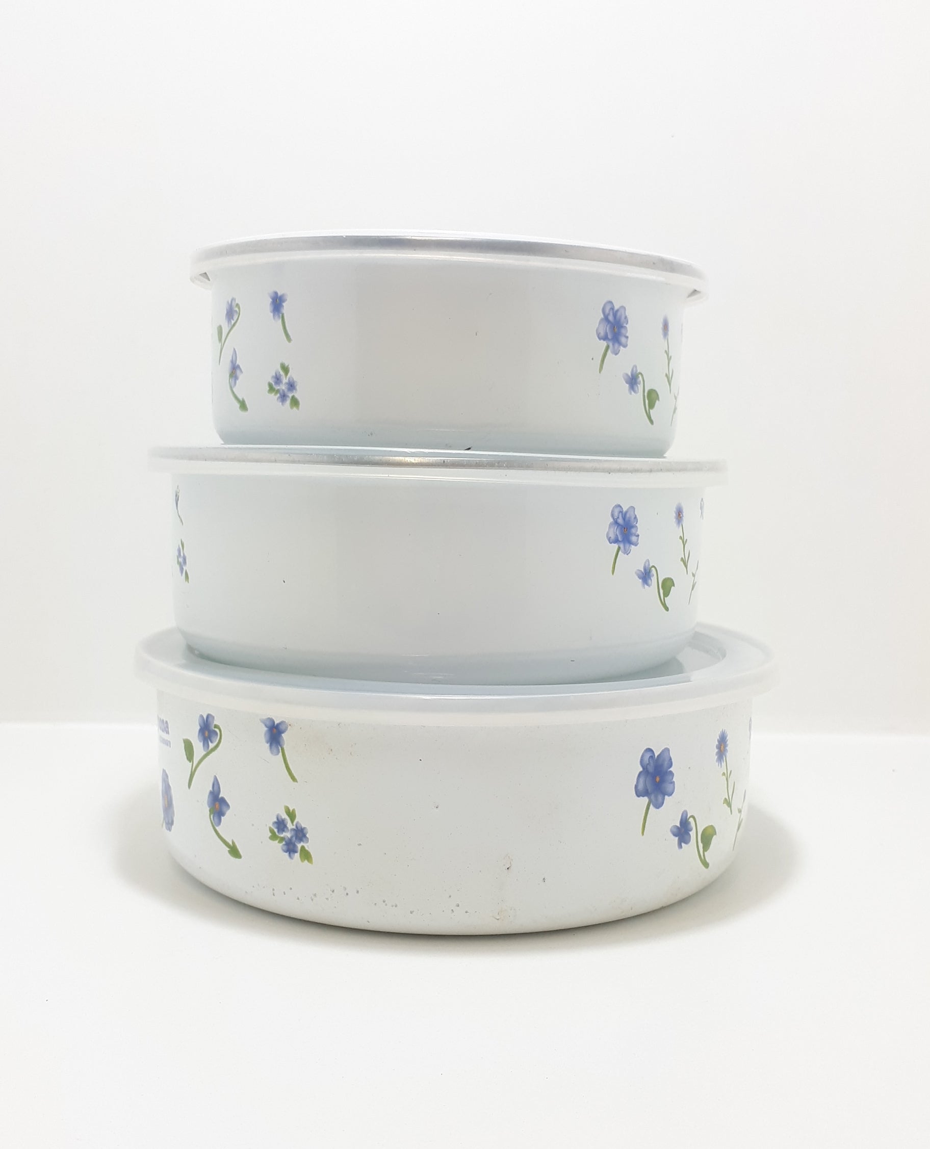 Contemporary Enamel Storage Bowl Set With Plastic Lids