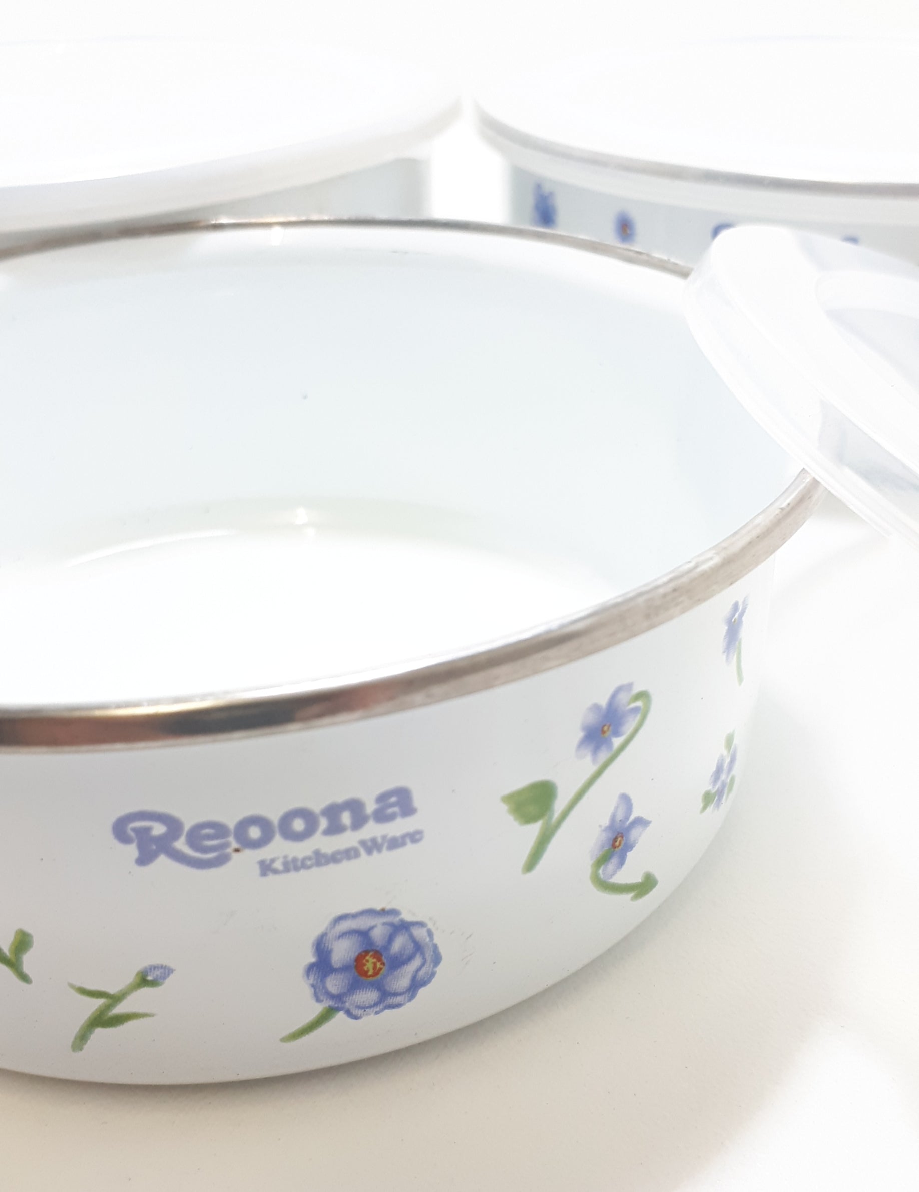 Contemporary Enamel Storage Bowl Set With Plastic Lids