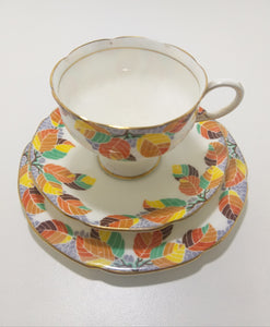 Exquisite Vintage Paragon China Tea Trio – Pattern No. X3167 (Untraceable)