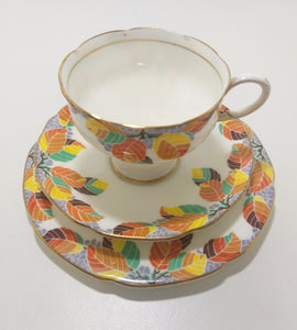 Exquisite Vintage Paragon China Tea Trio – Pattern No. X3167 (Untraceable)