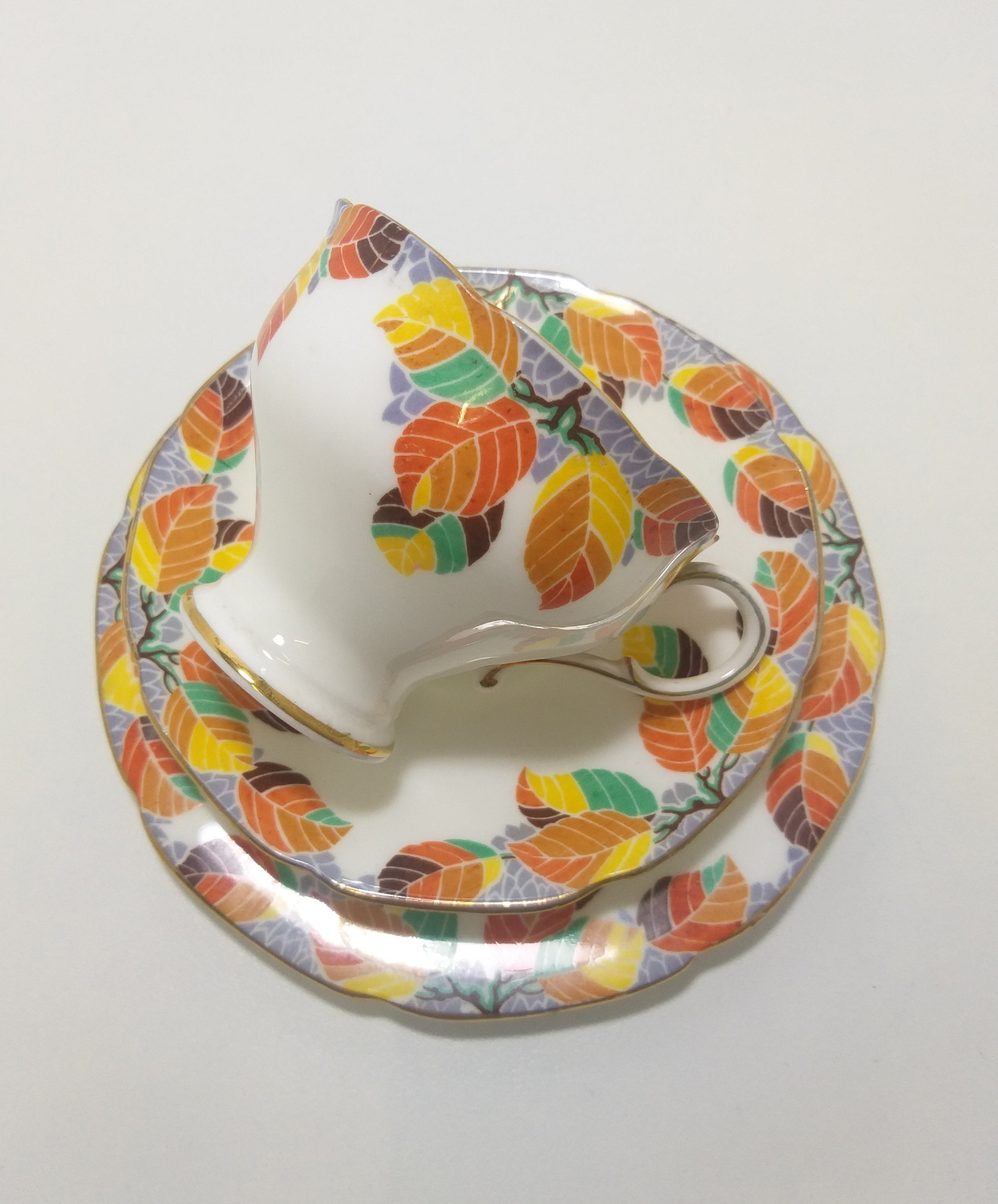 Exquisite Vintage Paragon China Tea Trio – Pattern No. X3167 (Untraceable)