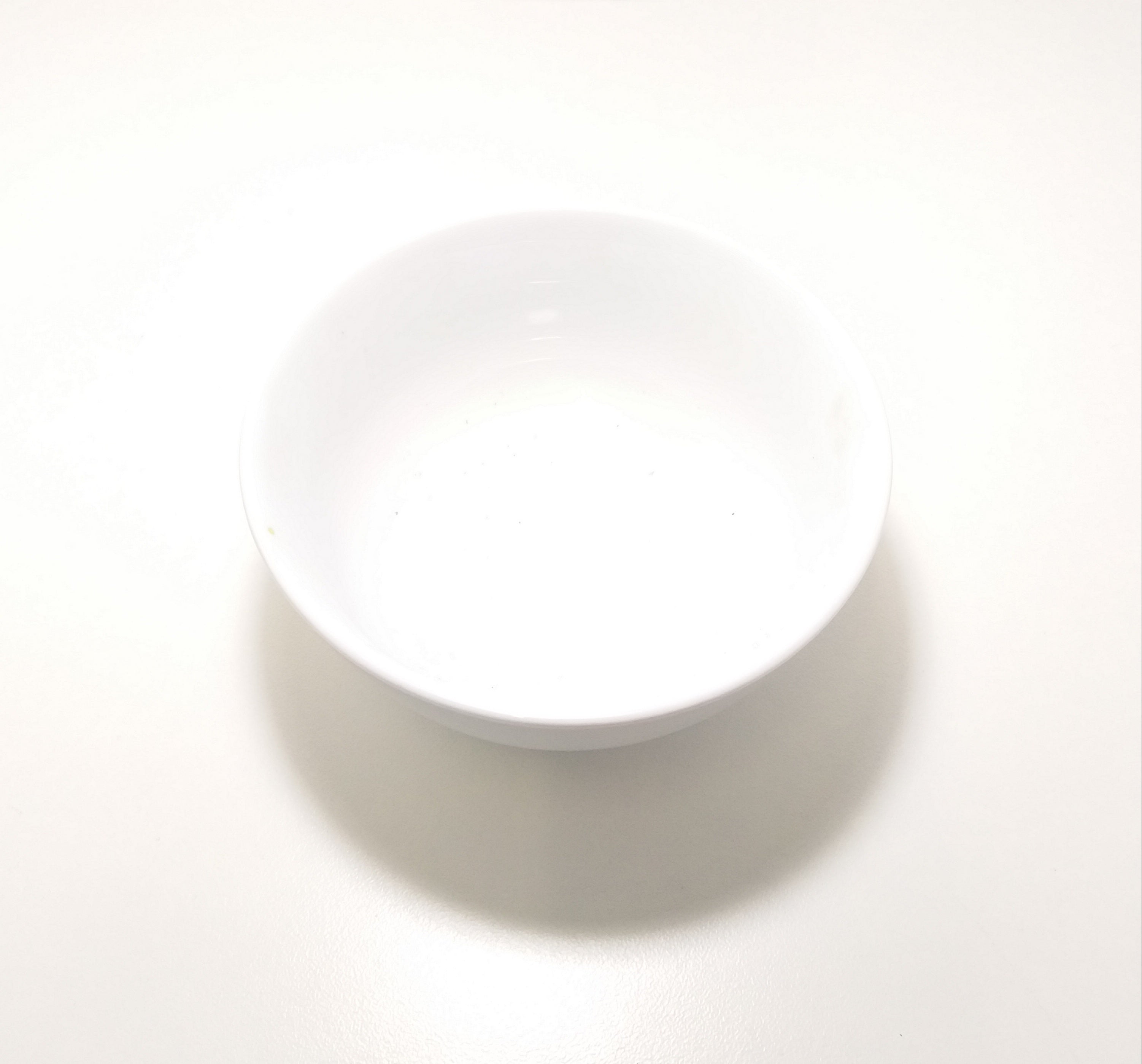 Contemporary Classic White Kitchen Confidential Bowl